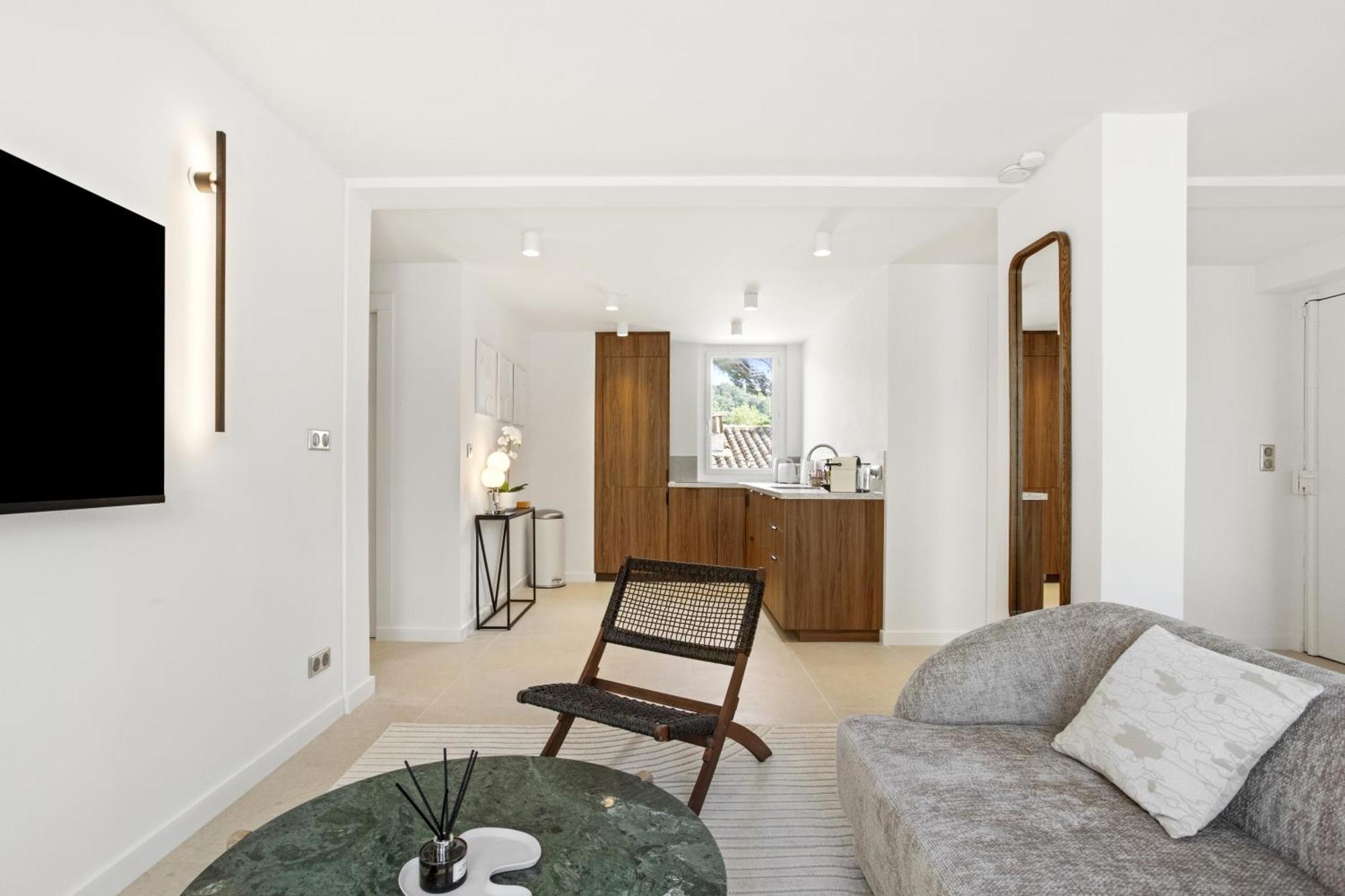 Magnifique 3 Pieces - Proximite Place Des Lices Avec Parking Appartamento *
